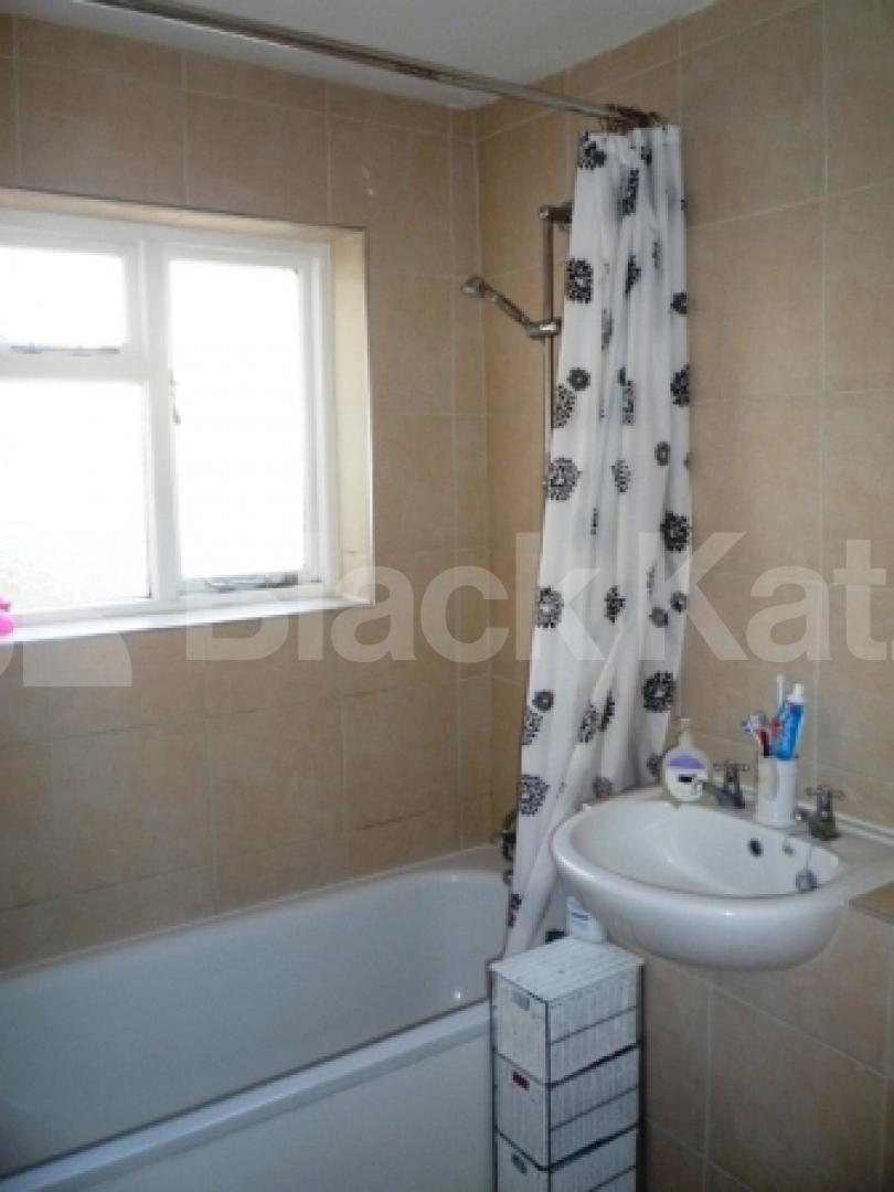 			2 Bedroom, 1 bath, 1 reception Flat			 Inderwick Road, CROUCH END