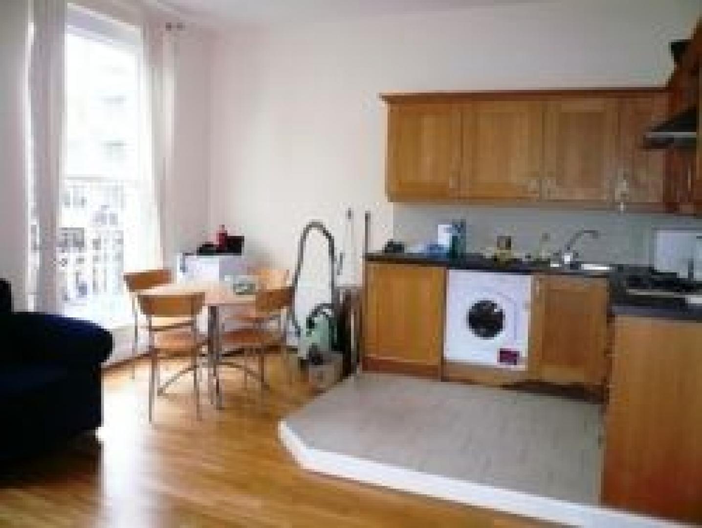 			2 Bedroom, 1 bath, 1 reception Flat			 Sevington Street, MAIDA VALE