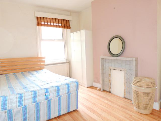 			LET, 1 Bedroom, 1 bath, 1 reception Flat			 Medley Road, WEST HAMPSTEAD