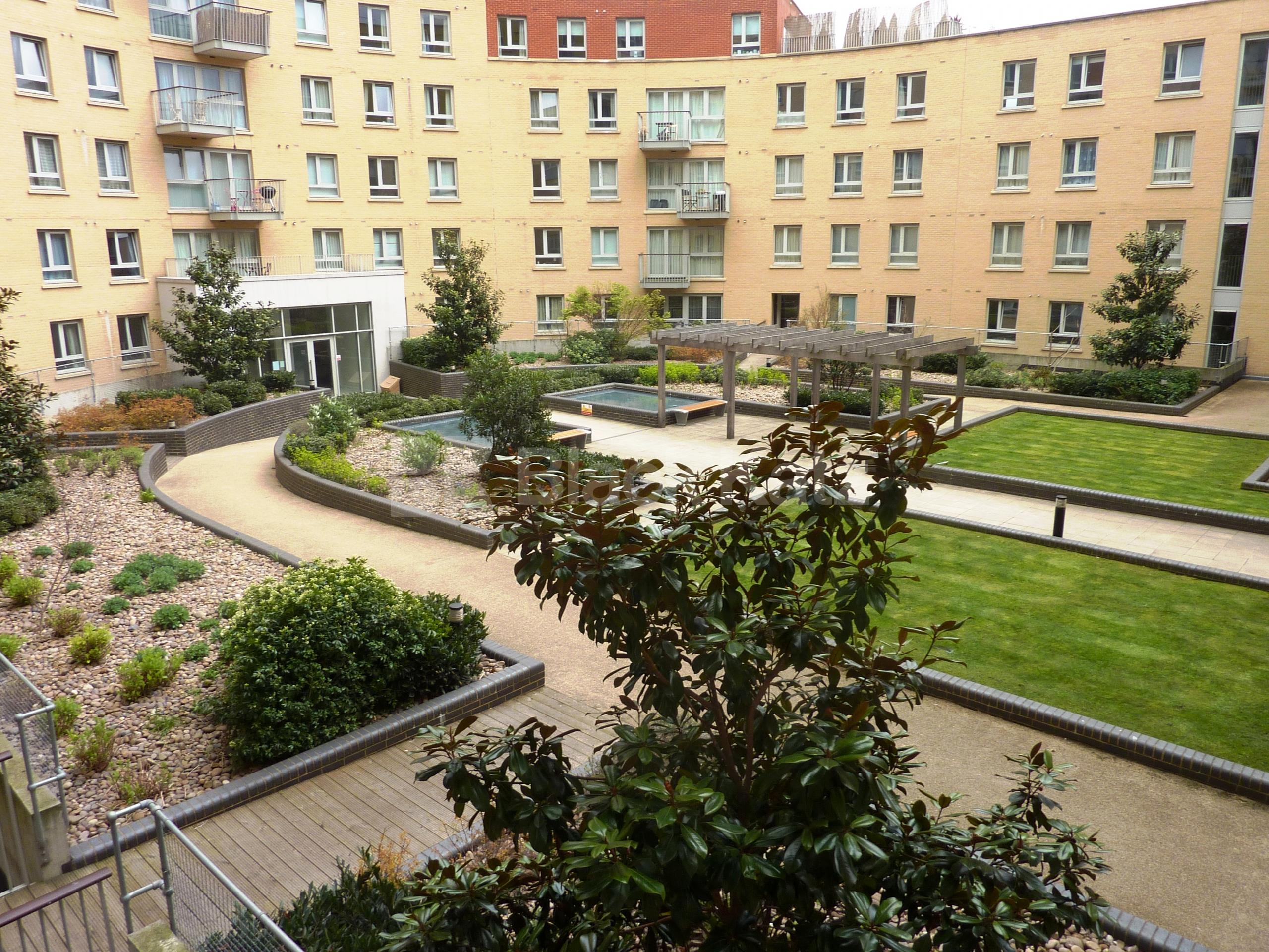 			1 Bedroom, 1 bath, 1 reception Flat			 Eden Grove, HOLLOWAY N7