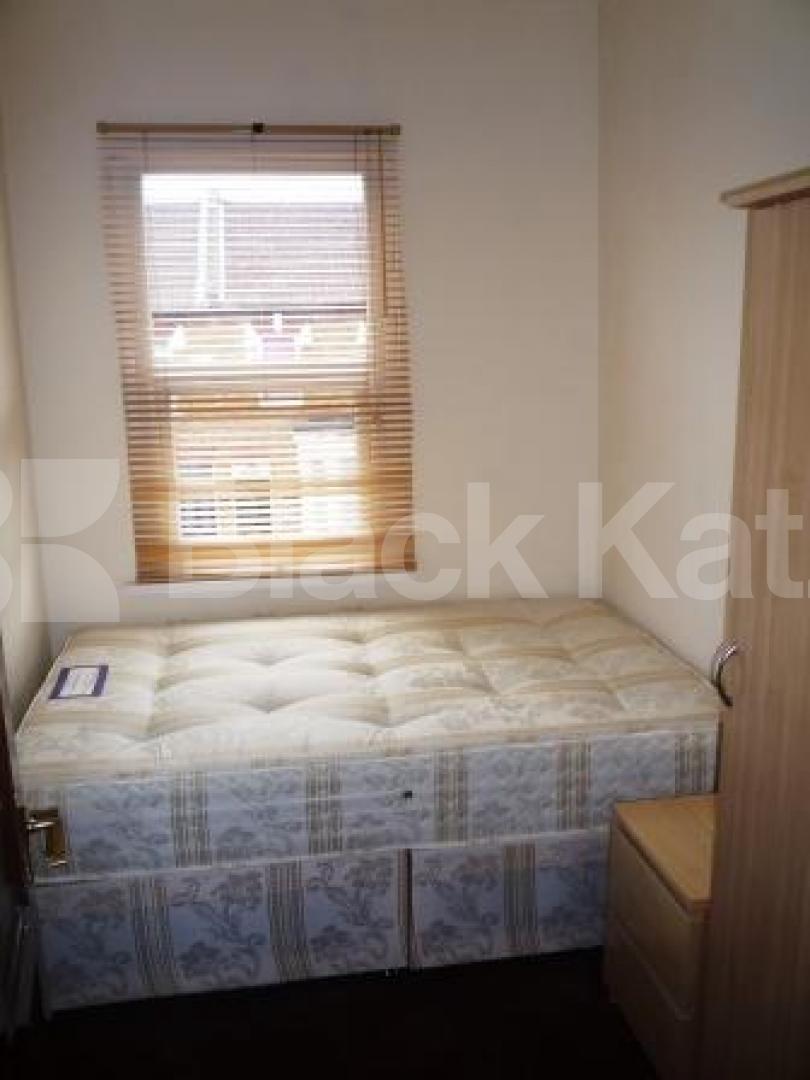 			2 Bedroom, 1 bath, 1 reception Flat			 Shropshire Road, WOOD GREEN