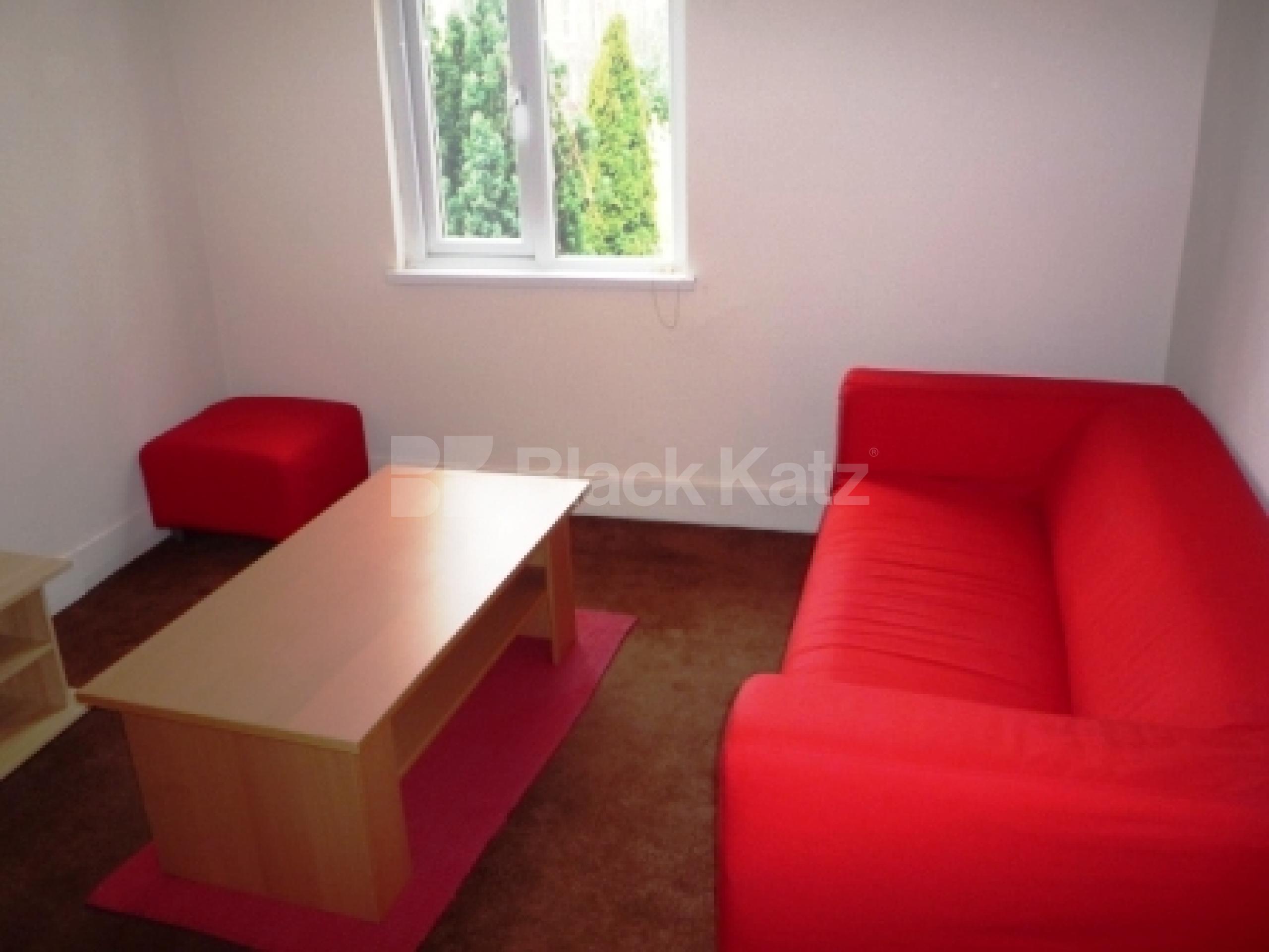 			2 Bedroom, 1 bath, 1 reception Flat			 Shropshire Road, WOOD GREEN N22