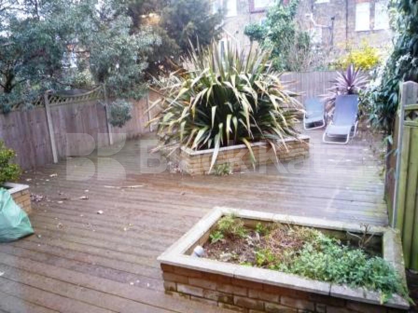 			LET!, 2 Bedroom, 1 bath, 1 reception Ground Floor Flat			 Denton Road, CROUCH END