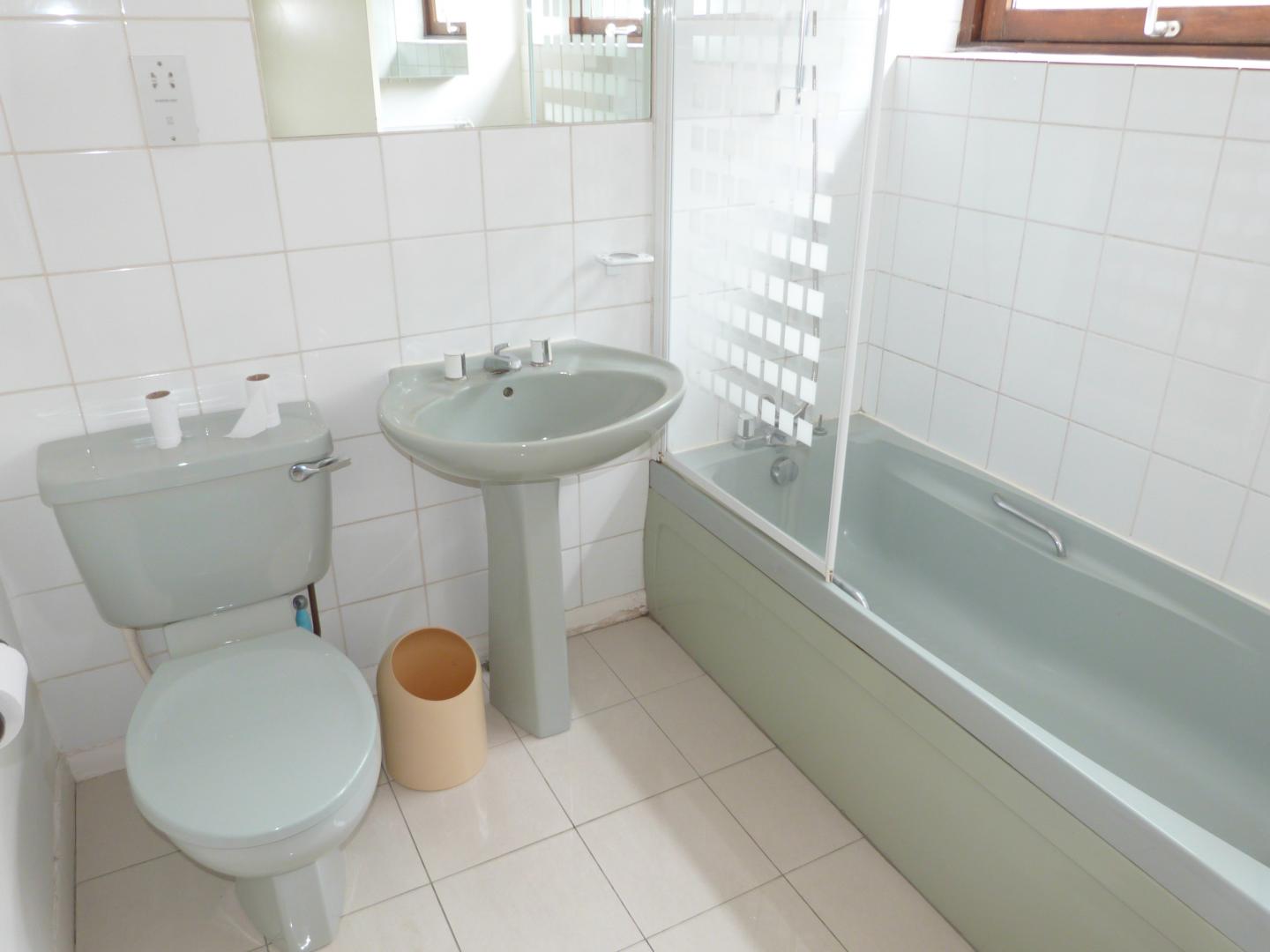 			1 Bedroom, 1 bath, 1 reception Flat			 Hampstead Hill Gardens, HAMPSTEAD/BELSIZE PARK