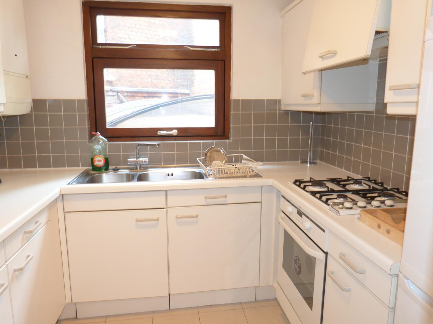 			1 Bedroom, 1 bath, 1 reception Flat			 Hampstead Hill Gardens, HAMPSTEAD/BELSIZE PARK