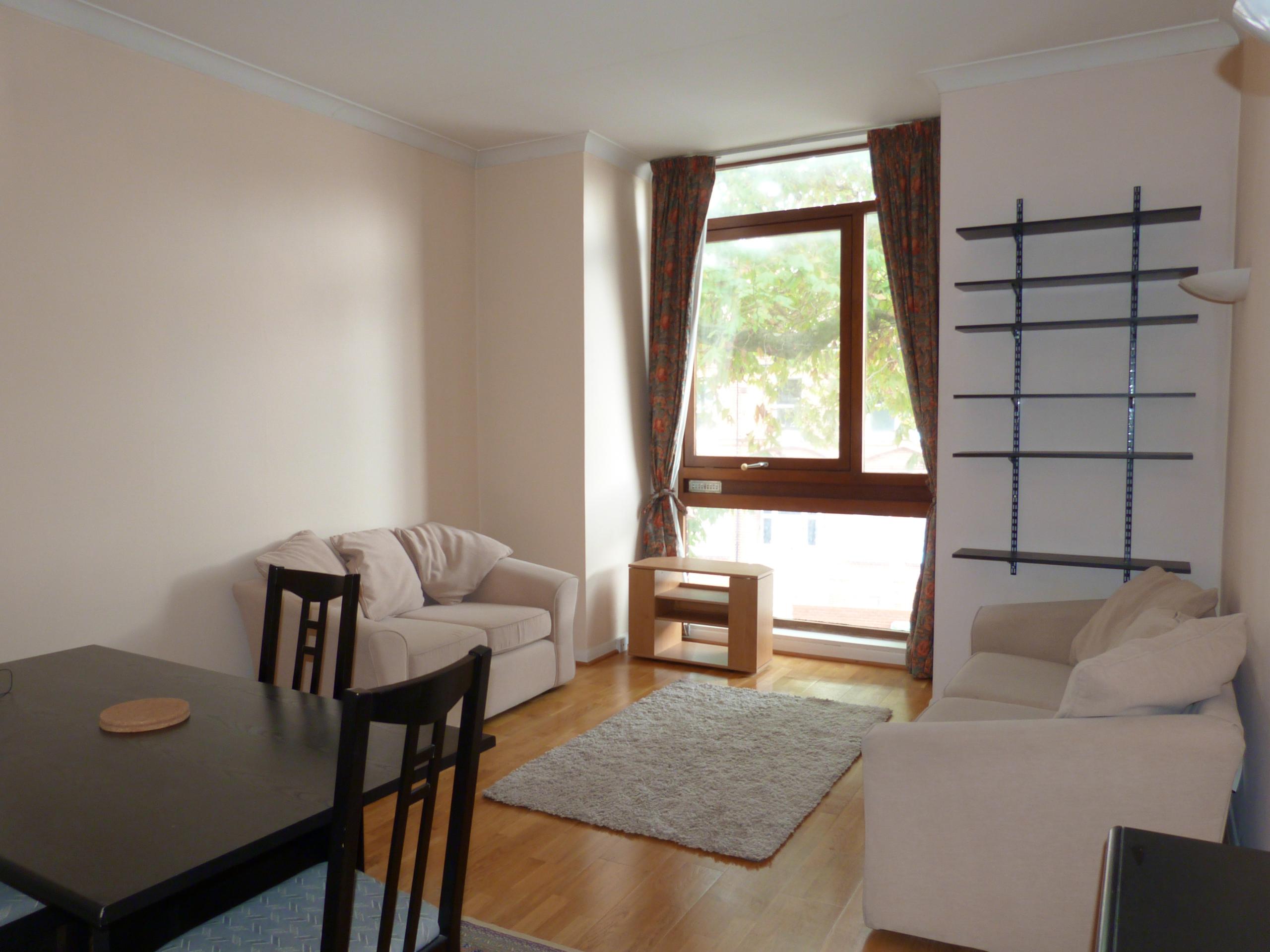 			1 Bedroom, 1 bath, 1 reception Flat			 Hampstead Hill Gardens, HAMPSTEAD/BELSIZE PARK NW3
