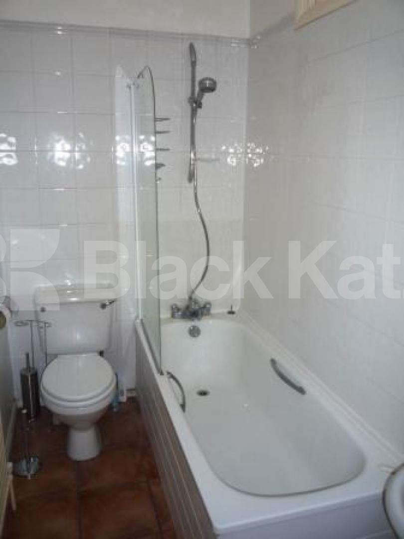 			2 Bedroom, 1 bath, 1 reception Flat			 Haringey Park, Crouch End