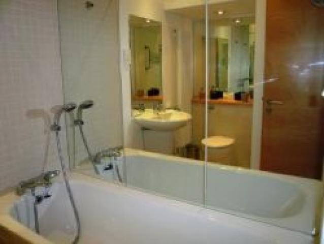 			NEW INSTRUCTION, 2 Bedroom, 1 bath, 1 reception Flat			 Platts Lane, HAMPSTEAD