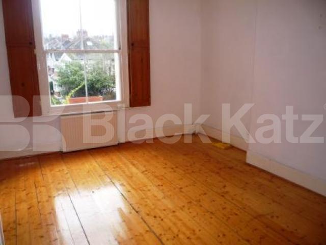 			2 Bedroom, 1 bath, 1 reception Flat			 Haringey Park, Crouch End