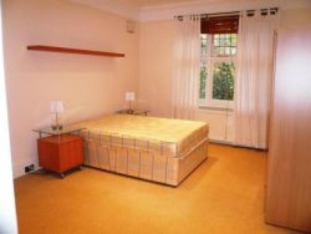 			New Instruction, 2 Bedroom, 1 bath, 1 reception Flat			 Hollycroft Avenue, HAMPSTEAD