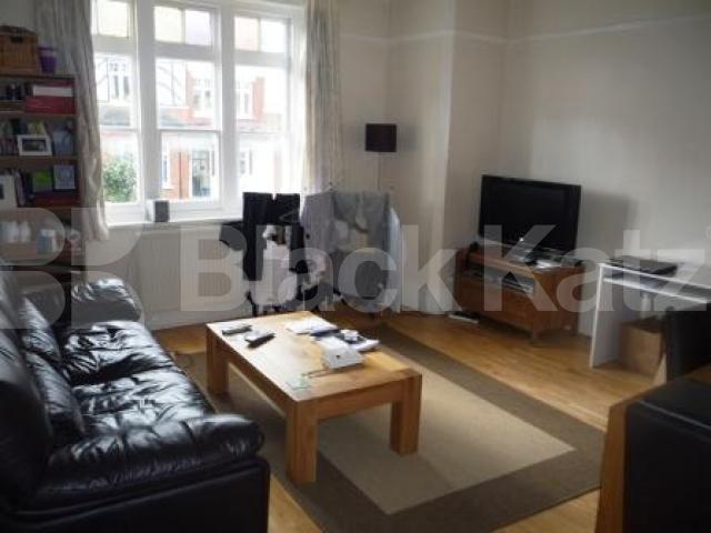 			1 Bedroom, 1 bath, 1 reception Flat			 Berkeley Road, CROUCH END