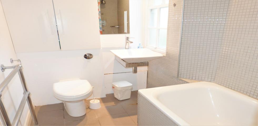 			NEW INSTRUCTION, 2 Bedroom, 1 bath, 1 reception Flat			 Eton College Road, BELSIZE PARK