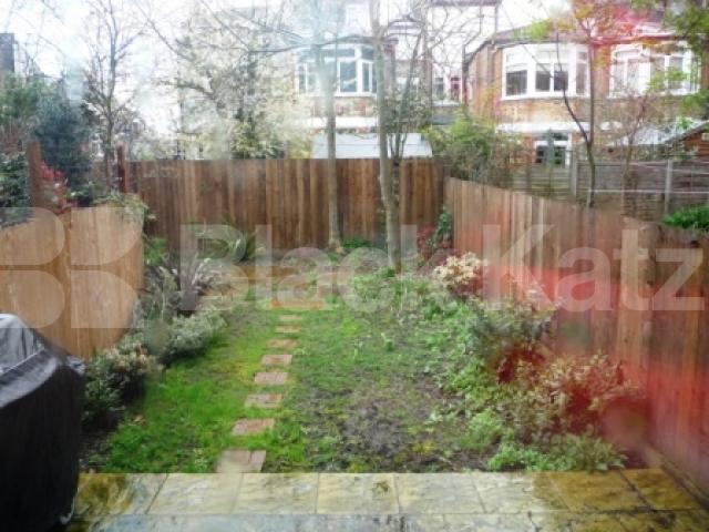 			2 Bedroom, 1 bath, 1 reception Ground Floor Flat			 Elder Avenue, CROUCH END
