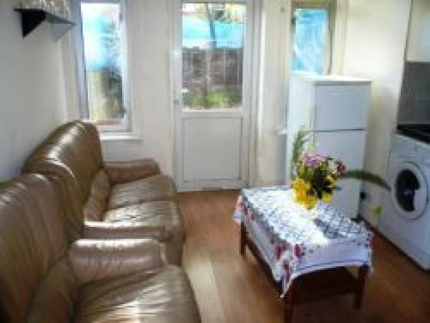 			2 Bedroom, 1 bath, 1 reception Flat			 Chapter Road, WILLESDEN GREEN/DOLLIS HILL