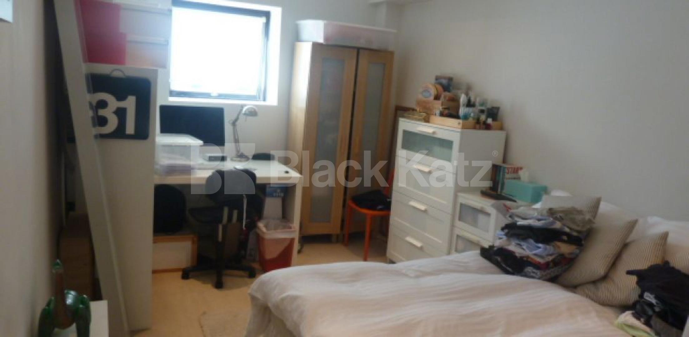 			GREAT 1 BEDROOM FLAT IN THE HEART OF CLERKENWELL, 1 Bedroom, 1 bath, 1 reception Flat			 Turnmill Street, CLERKENWELL-FARRINGDON-BARBICAN