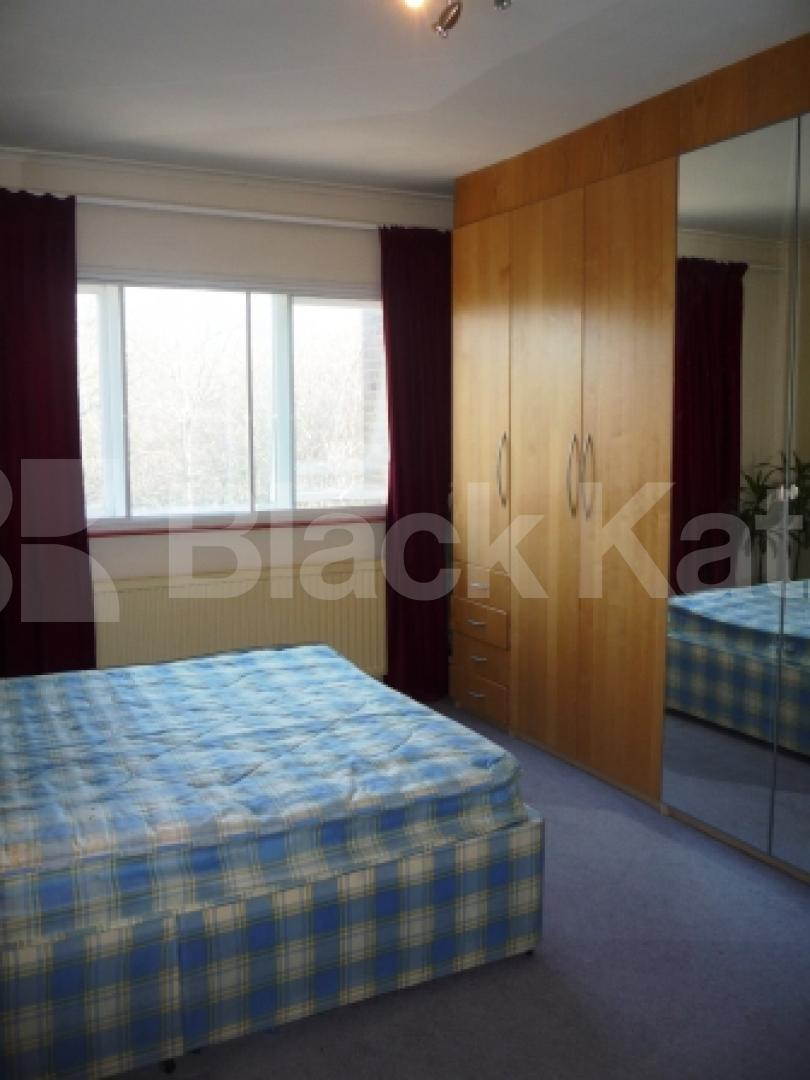 			MUST SEE!, 1 Bedroom, 1 bath, 1 reception Flat			 Archway Road, HIGHGATE