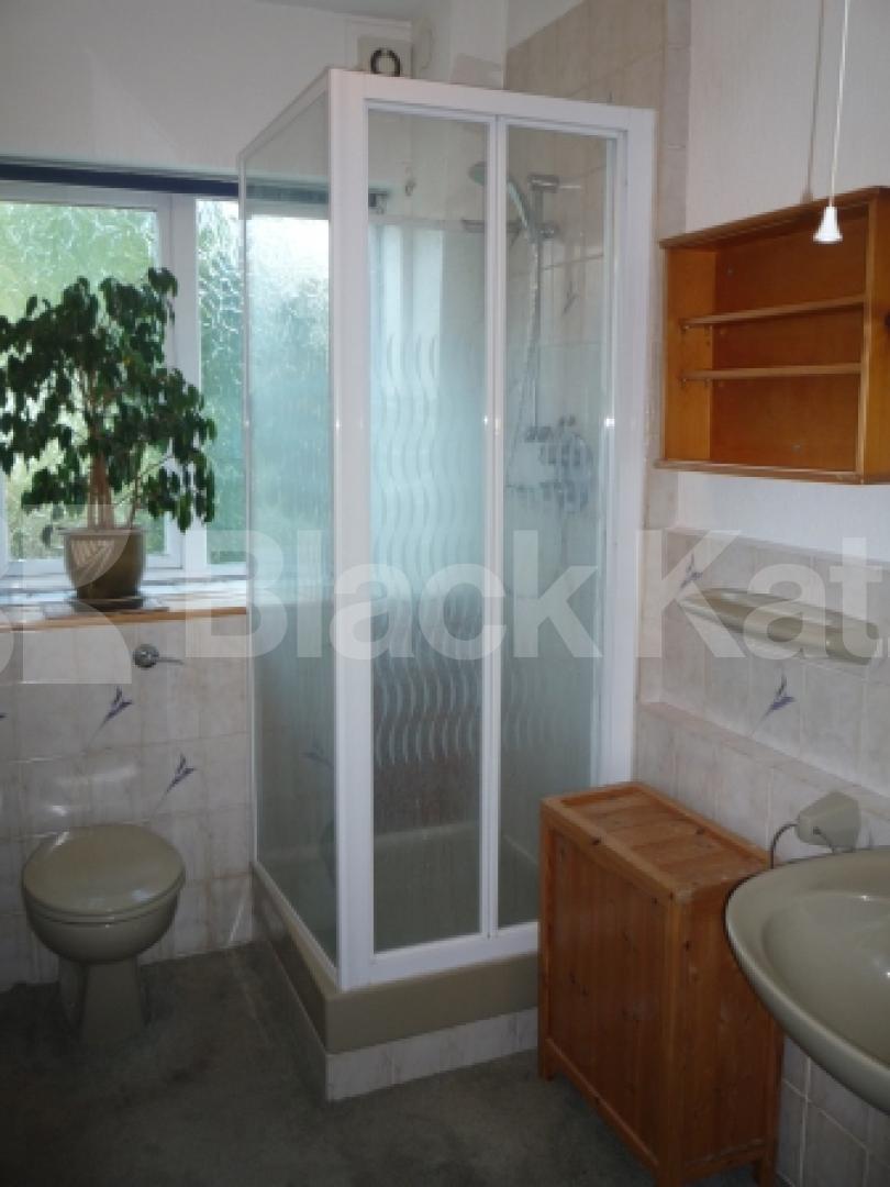 			MUST SEE!, 1 Bedroom, 1 bath, 1 reception Flat			 Archway Road, HIGHGATE