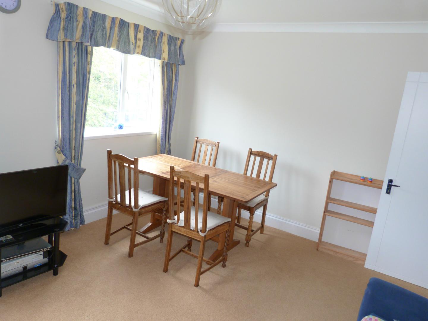 			4 Bedroom, 1 bath, 1 reception Flat			 Chatsworth Road, KILBURN