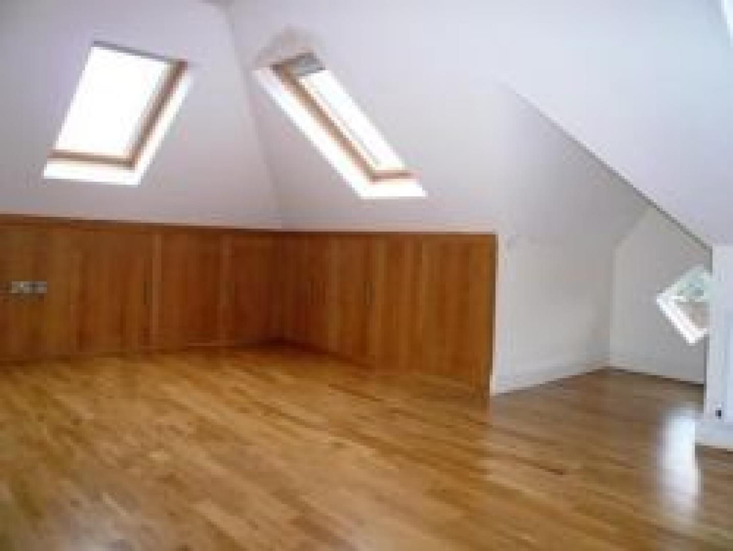 			3 Bedroom, 1 bath, 1 reception Flat			 Goldhurst Terrace, WEST/SOUTH HAMPSTEAD