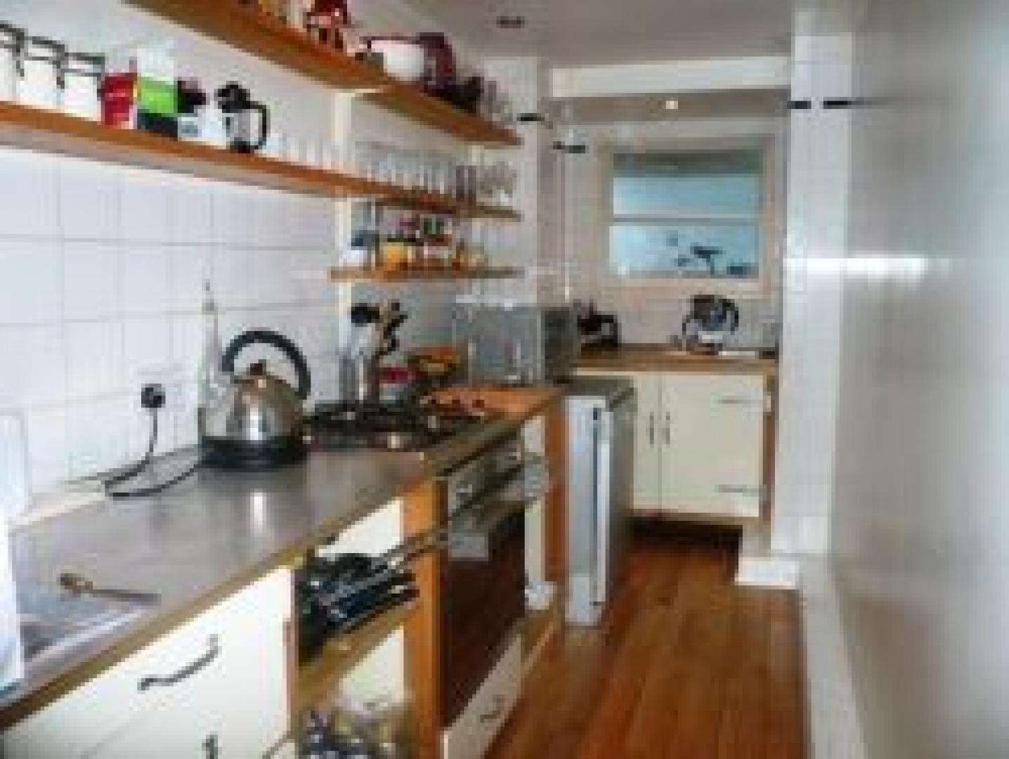 			3 Bedroom, 1 bath, 1 reception Flat			 Broadhurst Gardens, WEST HAMPSTEAD