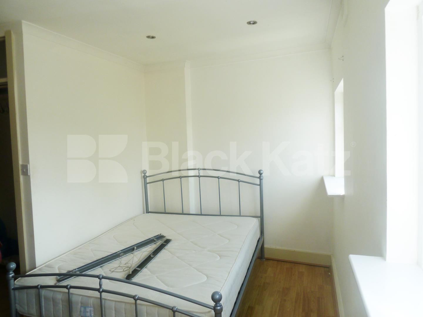 			BRIGHT AND AIRY ONE BEDROOM APARTMENT, 1 Bedroom, 1 bath, 1 reception Flat			 Crouch Hill, FINSBURY PARK-STROUD GREEN