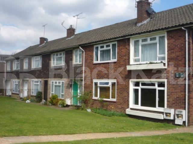 			2 Bedroom, 1 bath, 1 reception Flat			 Coppets Road, MUSWELL HILL