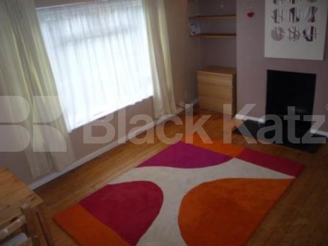 			2 Bedroom, 1 bath, 1 reception Flat			 Coppets Road, MUSWELL HILL