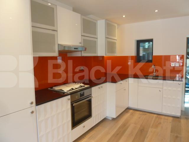 			SPACIOUS STUNNING BRAND NEW STUDIO IN ANGEL, Studio Apartment, 1 bath, 1 reception Flat			 Baron Street, ANGEL-ISLINGTON