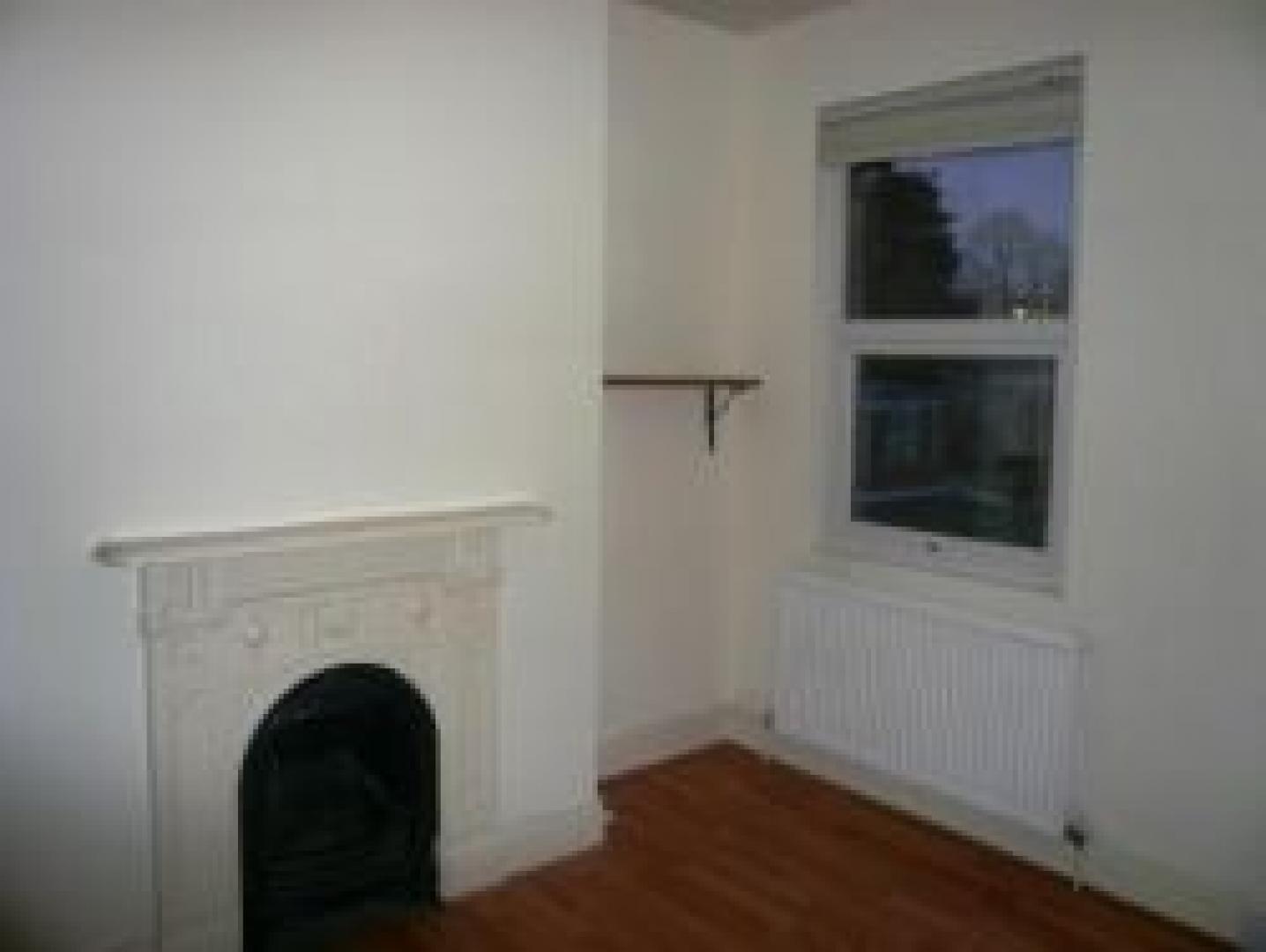 			3 Bedroom, 1 bath, 1 reception Flat			 Finchley Road, GOLDERS GREEN