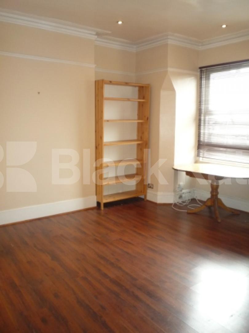 			ROOF TERRACE, 3 Bedroom, 1 bath, 1 reception Flat			 Uplands Road, CROUCH END N8