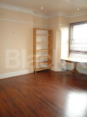 			ROOF TERRACE, 3 Bedroom, 1 bath, 1 reception Flat			 Uplands Road, CROUCH END N8
