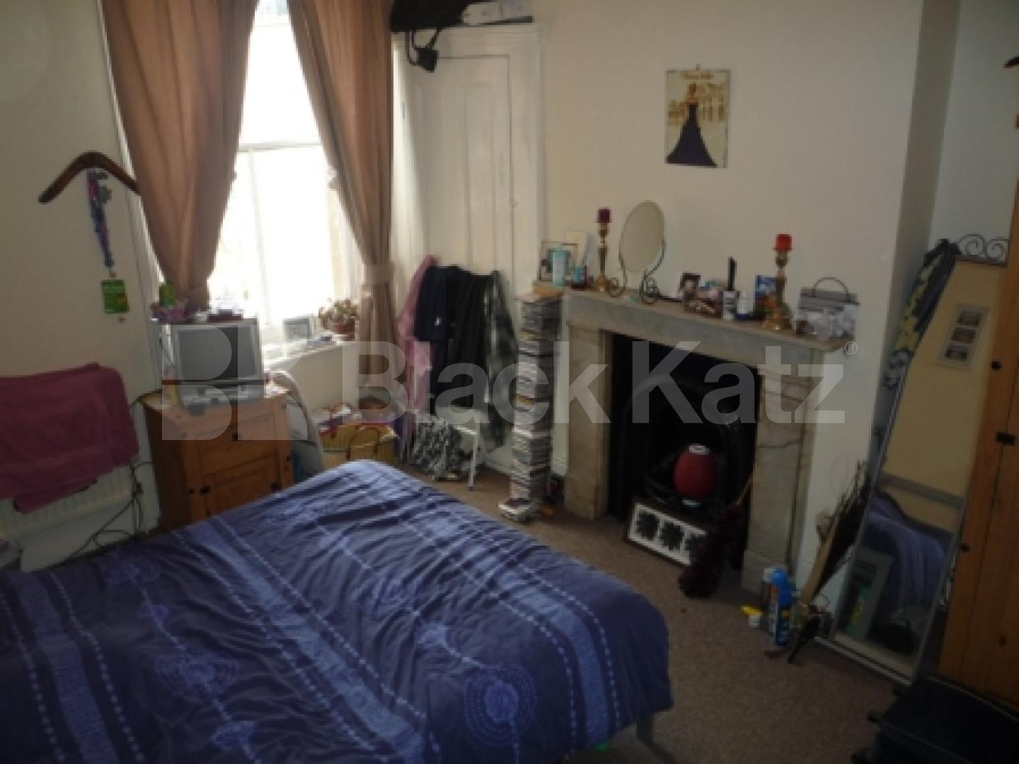 			4 Bedroom, 1 bath, 1 reception Flat			 The Broadway, CROUCH END