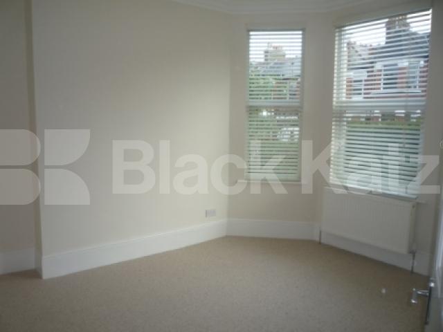 			Fantastic new flat!, 2 Bedroom, 1 bath, 1 reception Ground Floor Flat			 North View Road, CROUCH END