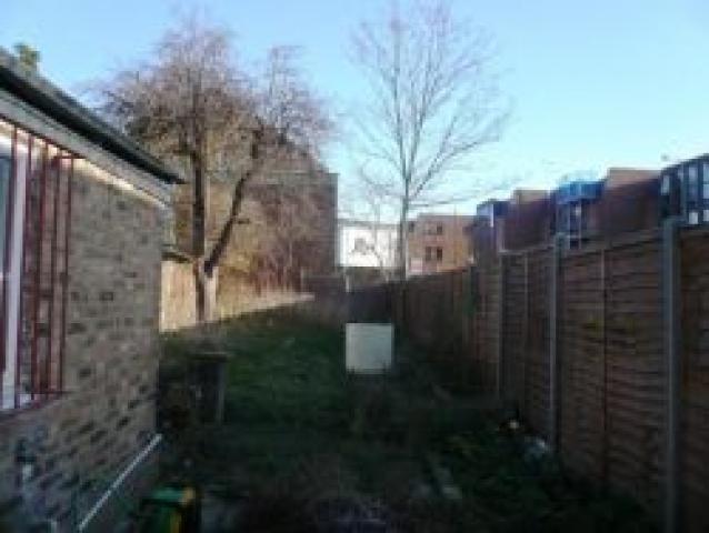 			Studio Apartment, 1 bath, 1 reception Flat			 Claremont Road, CRICKLEWOOD