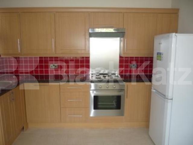 			Fantastic new flat!, 2 Bedroom, 1 bath, 1 reception Ground Floor Flat			 North View Road, CROUCH END
