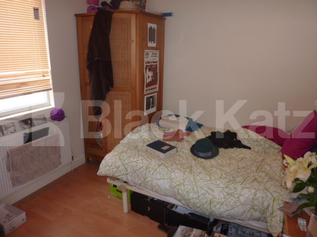 			NEW INSTRUCTION!, 3 Bedroom, 1 bath, 1 reception Flat			 Kings Cross Road, KINGS CROSS