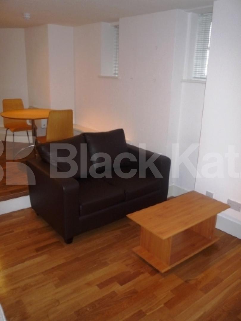 			Studio Apartment, 1 bath, 1 reception Flat			 Avenue Road, HIGHGATE