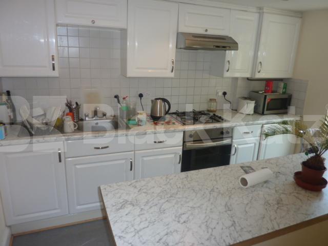 			NEW INSTRUCTION!, 3 Bedroom, 1 bath, 1 reception Flat			 Kings Cross Road, KINGS CROSS