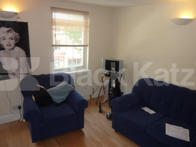 			NEW INSTRUCTION!, 3 Bedroom, 1 bath, 1 reception Flat			 Kings Cross Road, KINGS CROSS