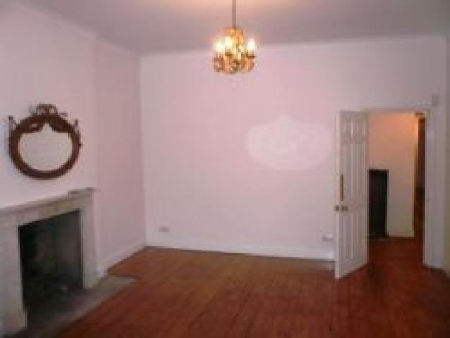 			SPACIOUS PROPERTY WITH AN 80FT GARDEN, 2 Bedroom, 1 bath, 1 reception Flat			 Fordwych Road, WEST HAMPSTEAD/KILBURN