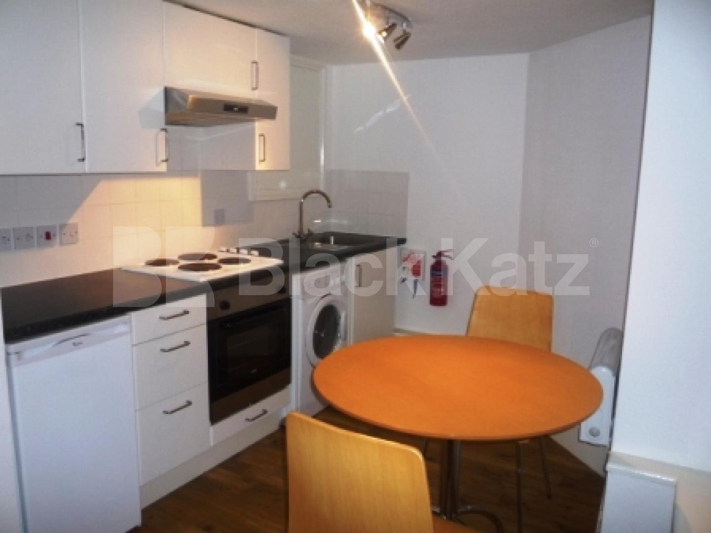 			Studio Apartment, 1 bath, 1 reception Flat			 Avenue Road, HIGHGATE