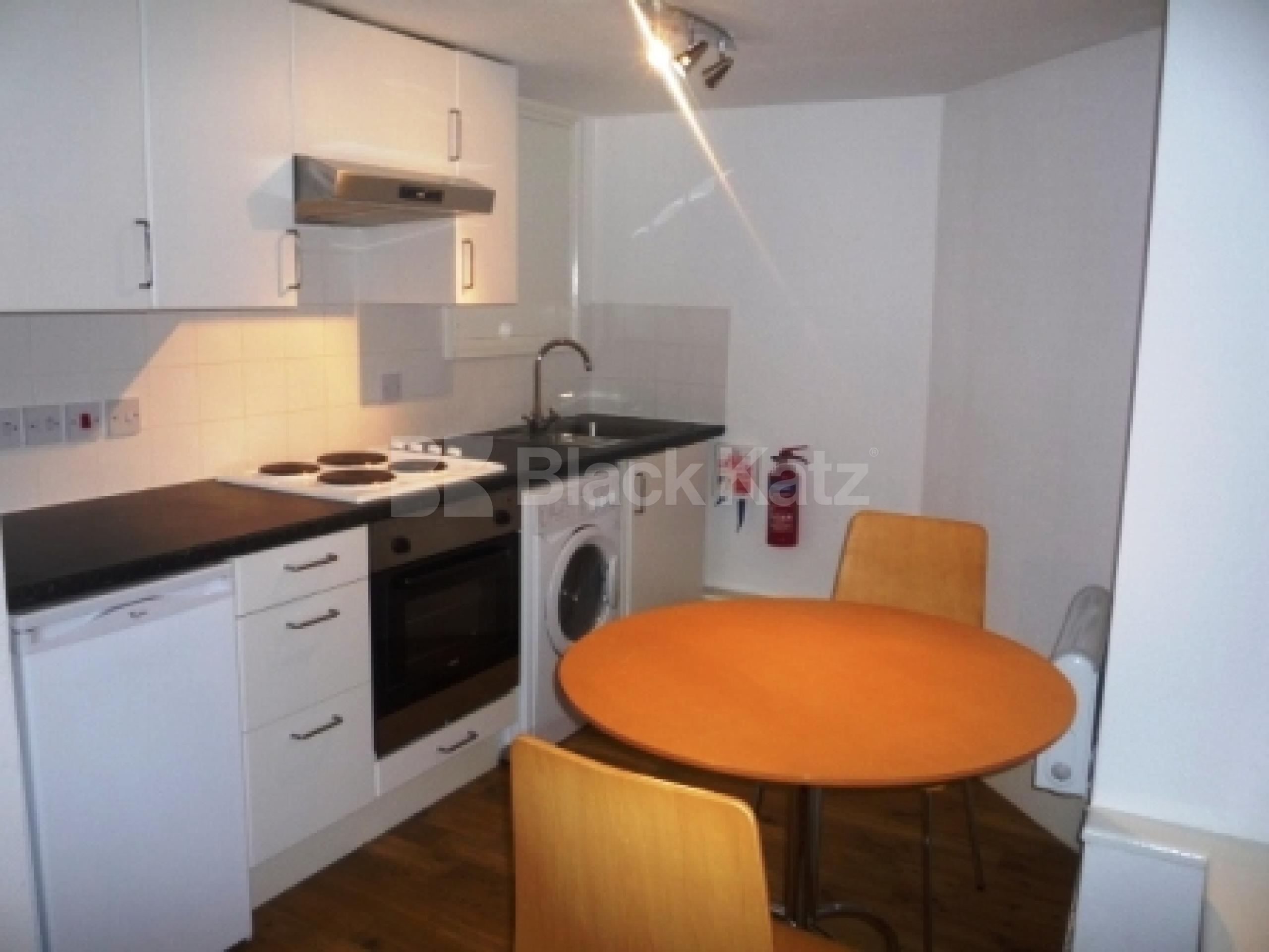 			Studio Apartment, 1 bath, 1 reception Flat			 Avenue Road, HIGHGATE N6