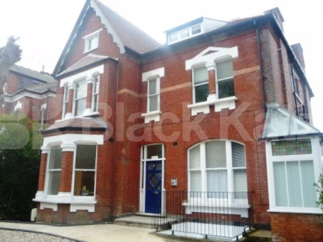 			Studio Apartment, 1 bath, 1 reception Flat			 Avenue Road, HIGHGATE