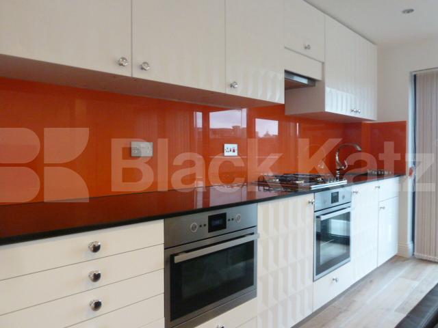 			STUNNING NEW 2 BEDROOM SPLIT LEVEL APARTMENT WITH PRIVATE TERRACE, 2 Bedroom, 1 bath, 1 reception Flat			 Baron Street, ANGEL-ISLINGTON