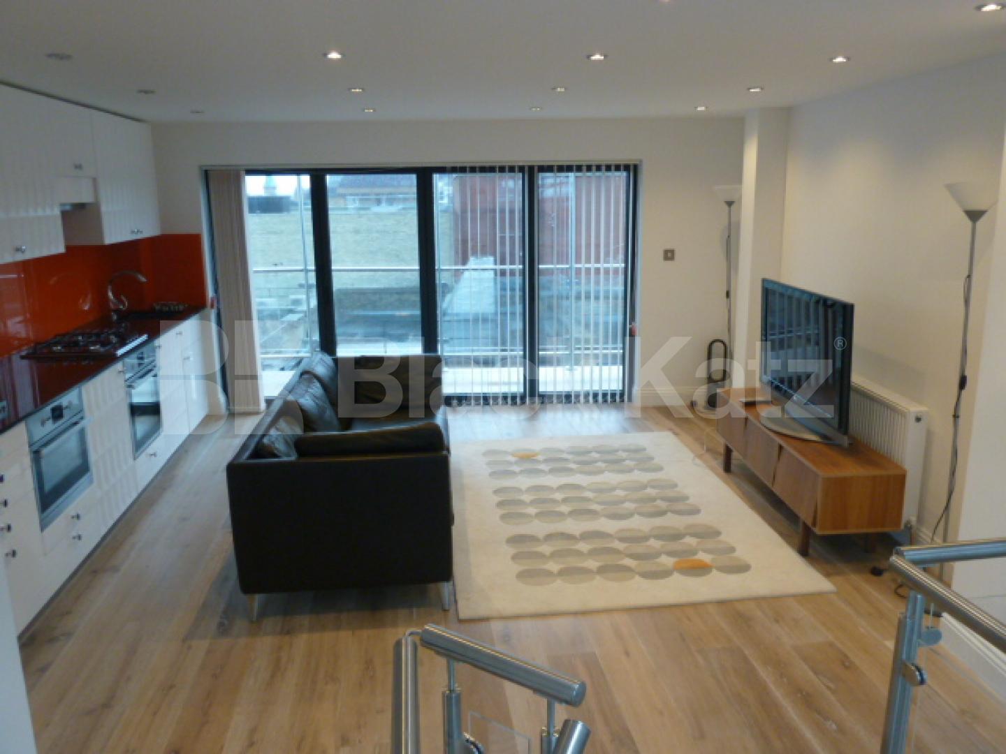 			STUNNING NEW 2 BEDROOM SPLIT LEVEL APARTMENT WITH PRIVATE TERRACE, 2 Bedroom, 1 bath, 1 reception Flat			 Baron Street, ANGEL-ISLINGTON