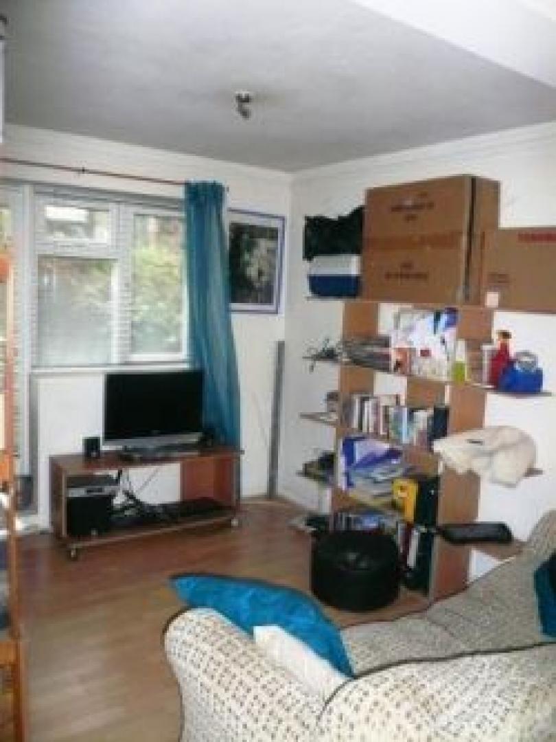 			1 Bedroom, 1 bath, 1 reception Flat			 Broadhurst Gardens, WEST HAMPSTEAD