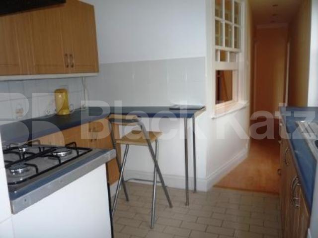 			2 Bedroom, 1 bath, 1 reception Ground Floor Flat			 Northcott Avenue, BOUNDS GREEN