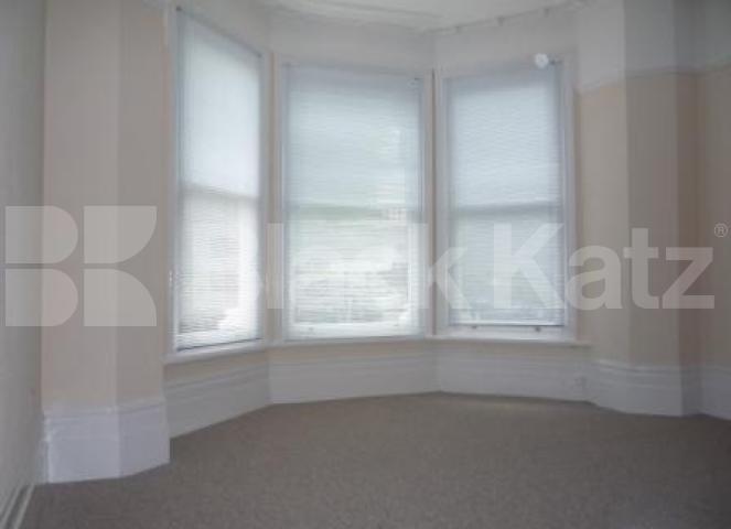 			FANTASTIC NEW STUDIO!, Studio Apartment, 1 bath, 1 reception Flat			 Avenue Road, HIGHGATE