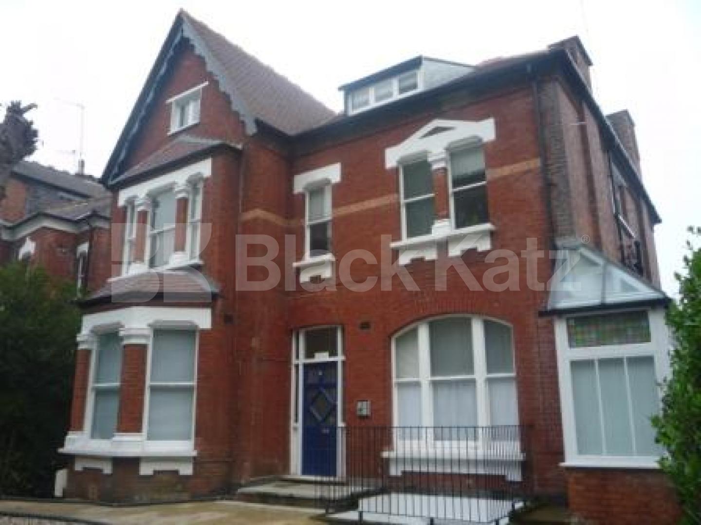 			FANTASTIC NEW STUDIO!, Studio Apartment, 1 bath, 1 reception Flat			 Avenue Road, HIGHGATE