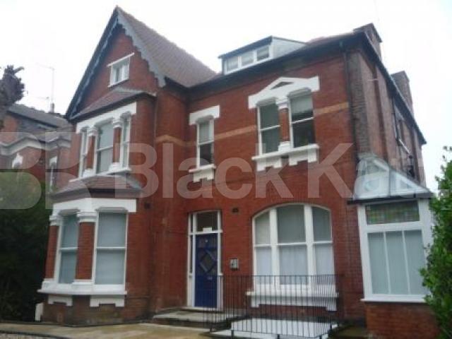 			FANTASTIC NEW STUDIO!, Studio Apartment, 1 bath, 1 reception Flat			 Avenue Road, HIGHGATE